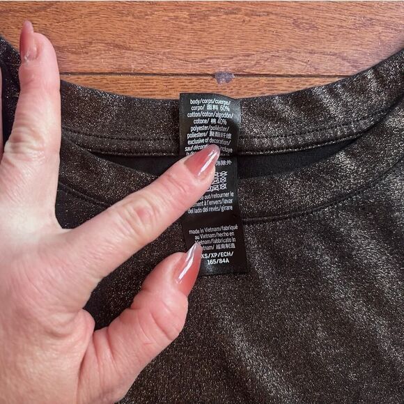 Victoria Secret Sport Black & Gold Shimmer Crop top Size XS Oversized - Picture 3 of 10